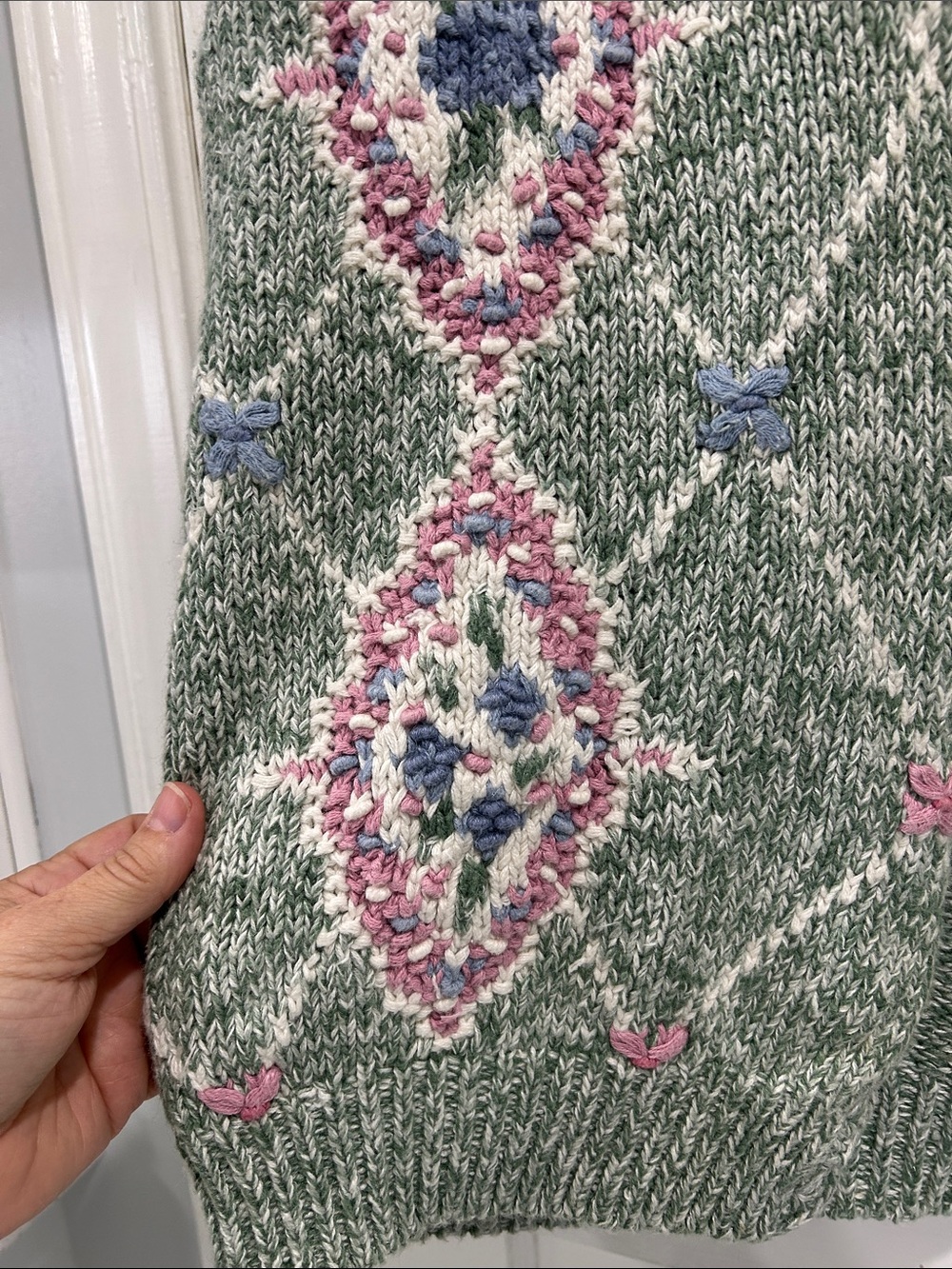Vintage Ashley Hand Knitted Sage Green Floral Diamond Pattern Cardigan Sweater L - Picture 6 of 8